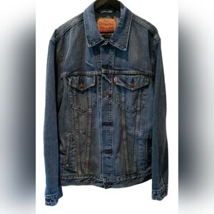 Levi Strauss Red Tab Trucker Denim Jacket Size Large ? Blue Jean Classic Y2K
